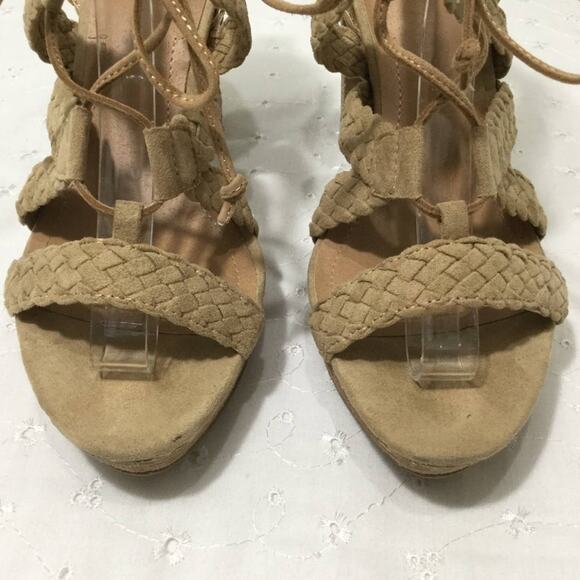Tahari Tan "Denny" Woven Detail Open Toe Faux Suede Strappy Lace Up Sandal 8.5M - Picture 3 of 10